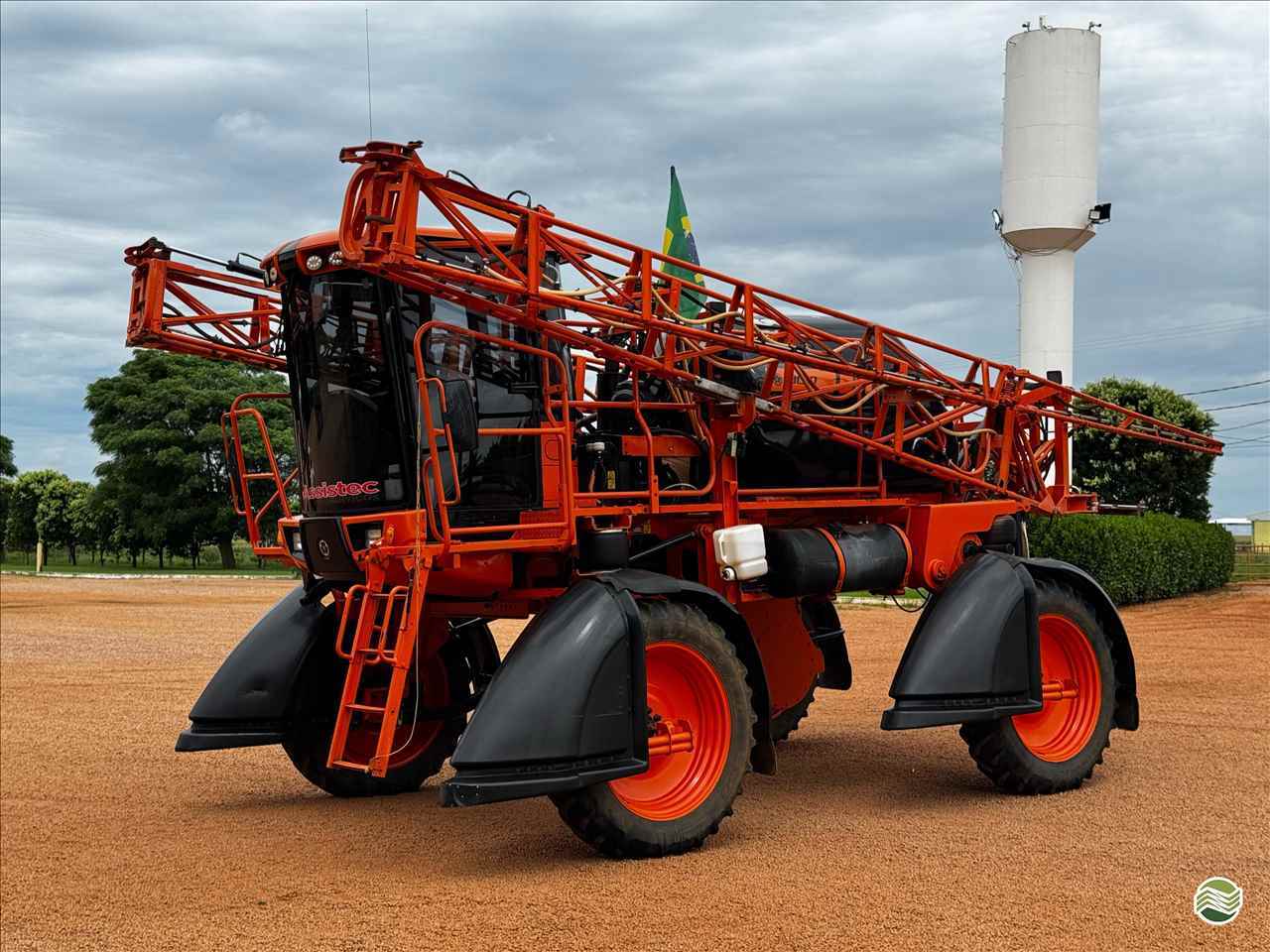PULVERIZADOR JACTO UNIPORT 2500 PLUS Tração 4x4 Primavera Máquinas Usadas PRIMAVERA DO LESTE MATO GROSSO MT